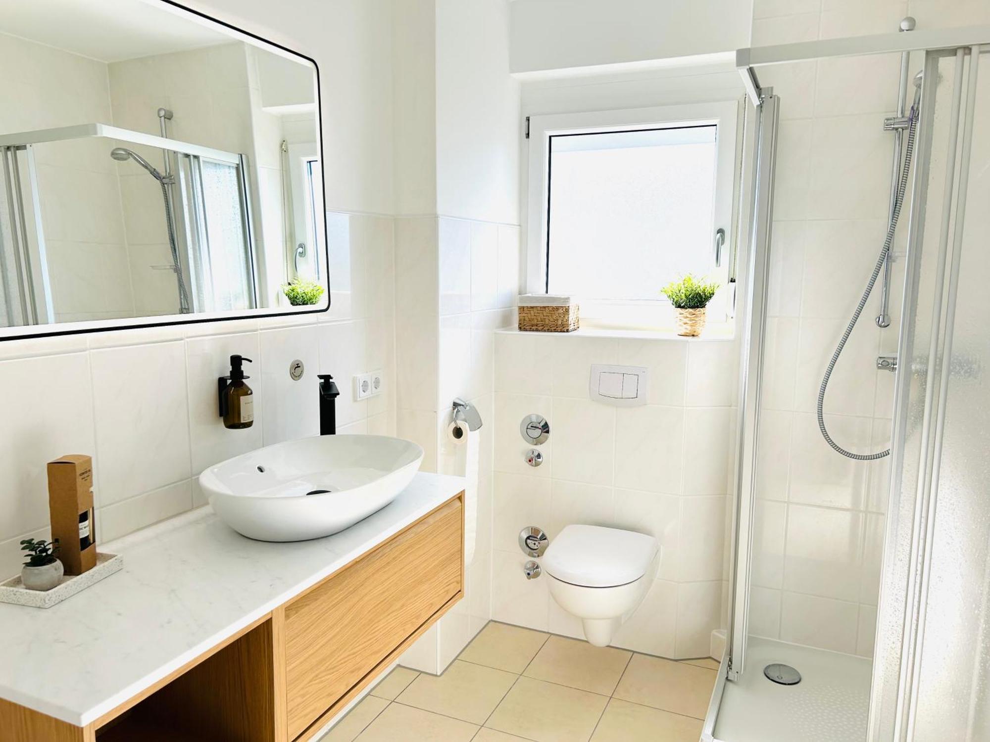 Neu - Frisch Renoviertes Ferienapartment "Waterkant" 부숨 외부 사진